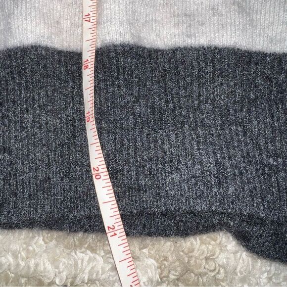 London Kaye size M cashmere - Picture 5 of 6